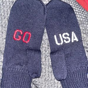 Official Olympic Mittens (Team Apparel; Winter Olympics)